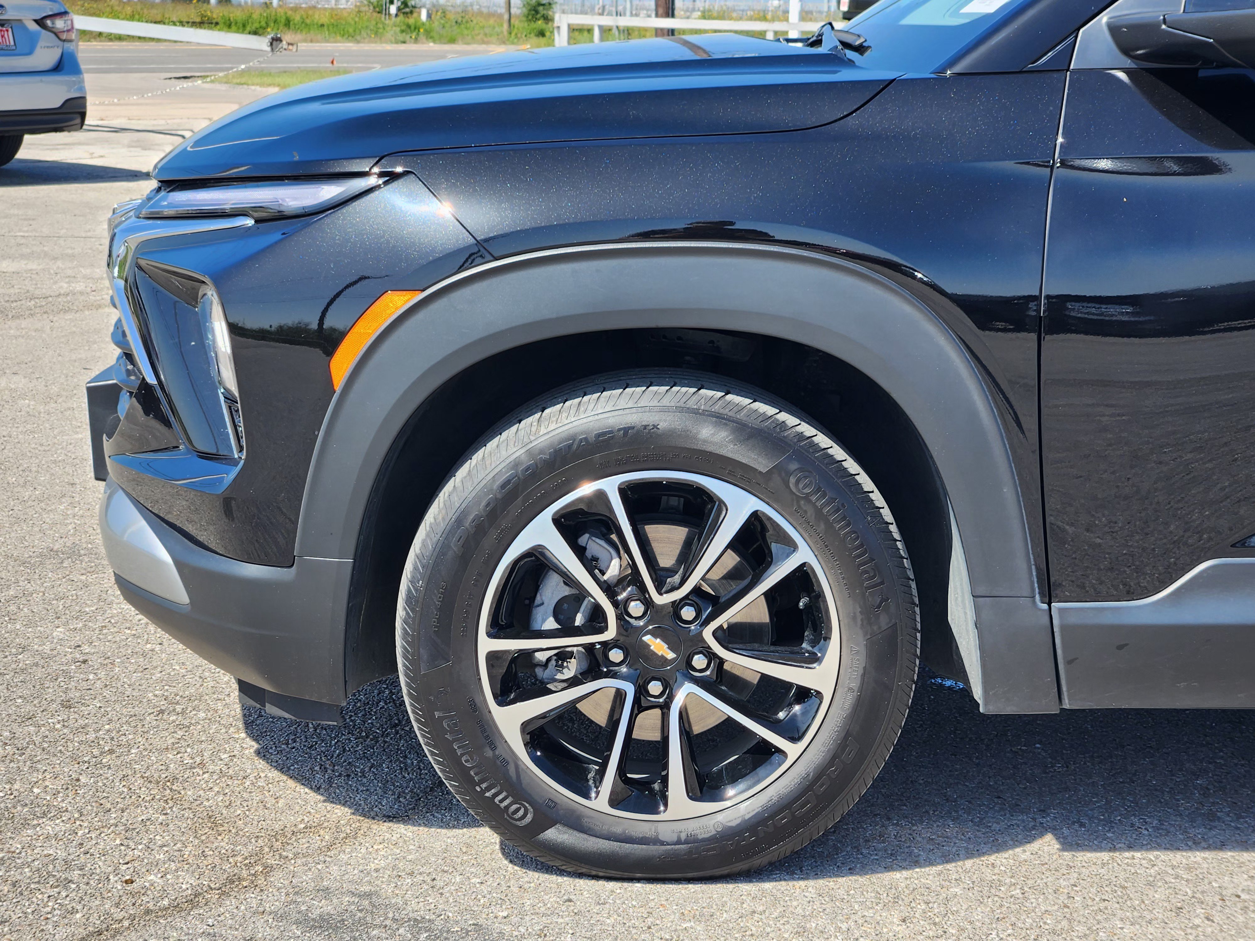 Used 2024 Chevrolet TrailBlazer LT w/ Driver Confidence Package FWD image 9