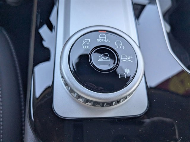 New 2025 Mitsubishi Outlander SE image 23