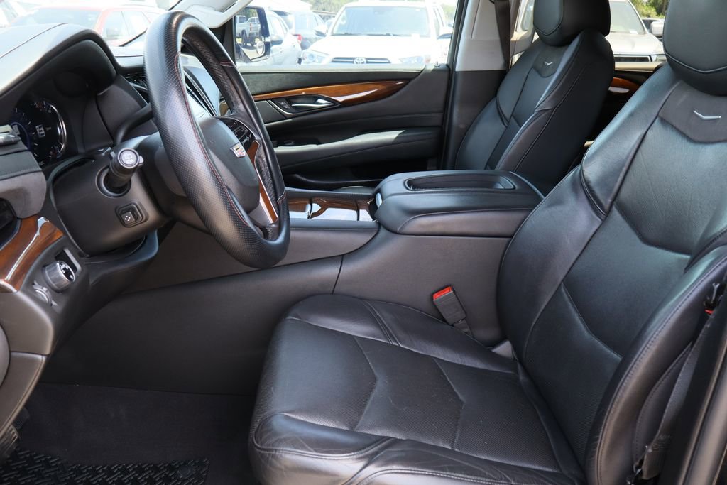 Used 2020 Cadillac Escalade Premium Luxury RWD image 24