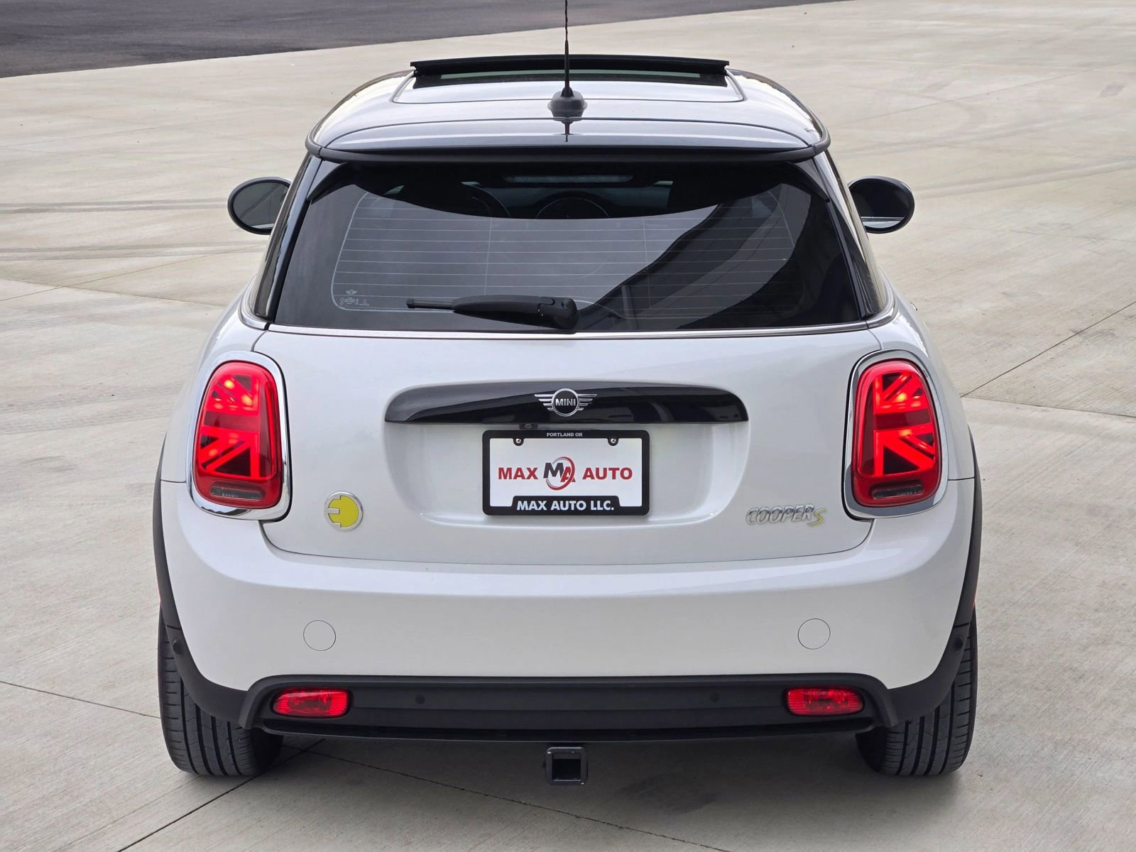 Used 2024 MINI Cooper SE image 8