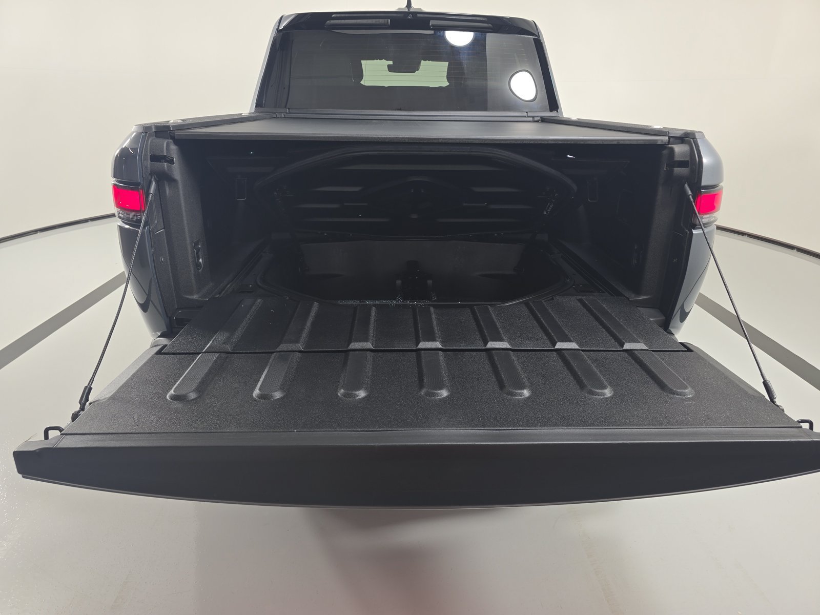 Used 2024 Rivian R1T Adventure Dual AWD/4WD image 15