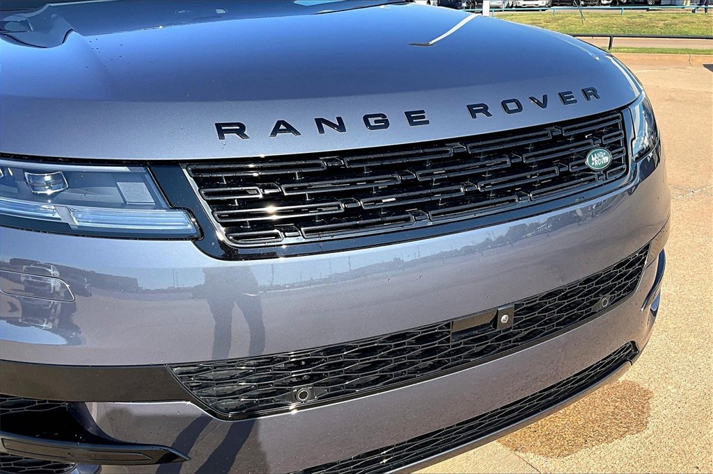 Certified 2025 Land Rover Range Rover Sport SE image 29