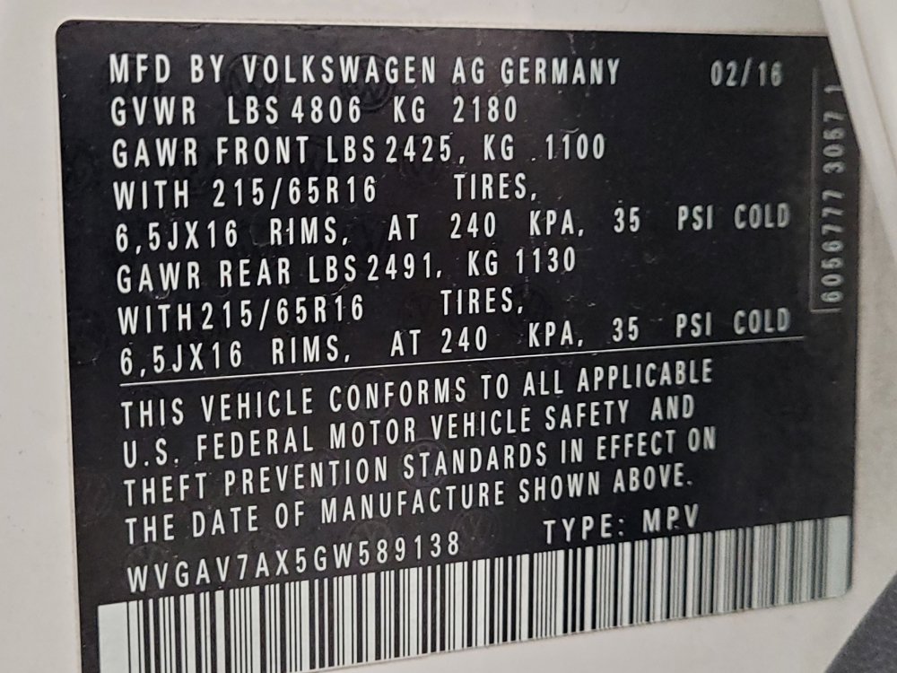 Used 2016 Volkswagen Tiguan S image 33