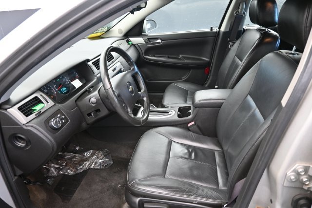 Used 2008 Chevrolet Impala LT w/ Luxury Edition Package FWD image 14