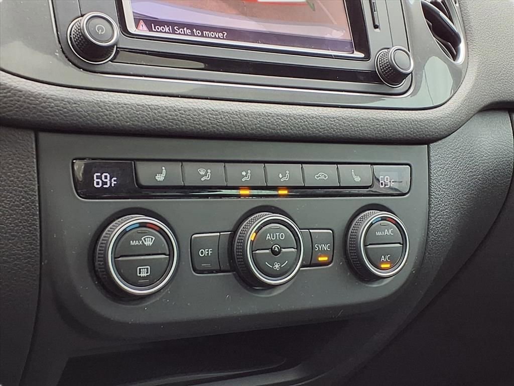 Used 2017 Volkswagen Tiguan Sport image 12