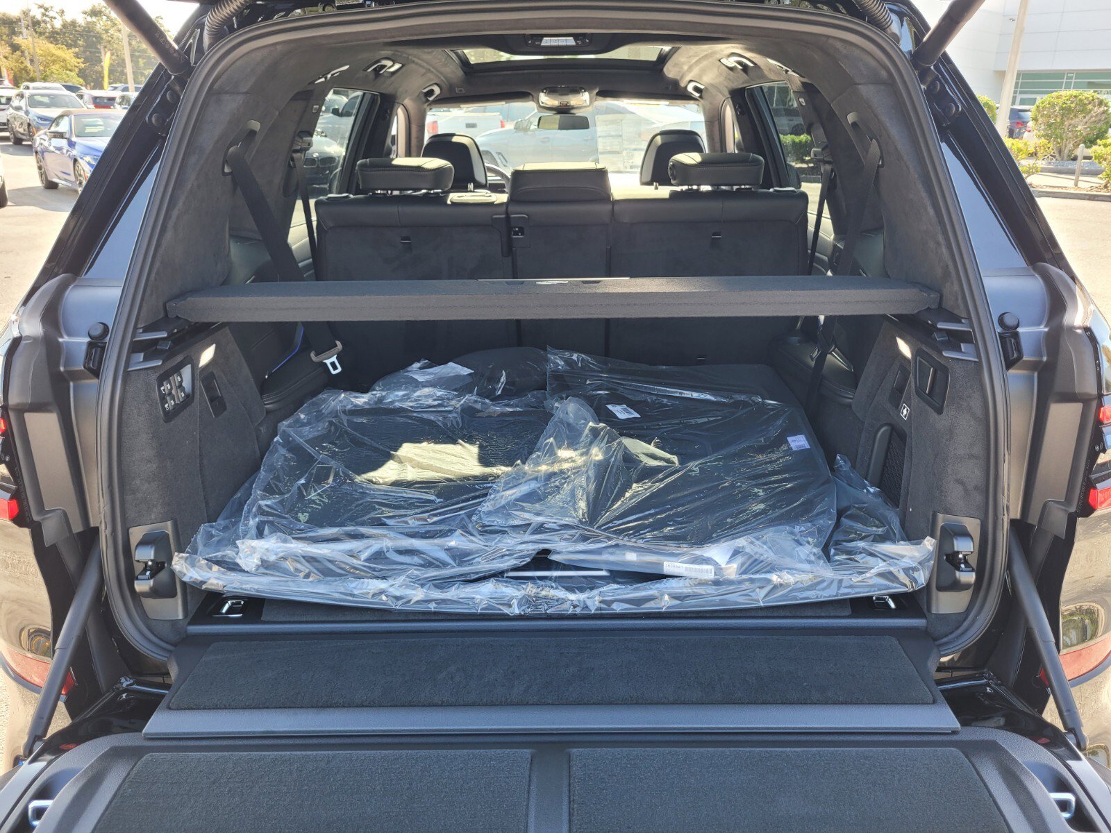 New 2026 BMW X7 M60i w/ Executive Package image 15