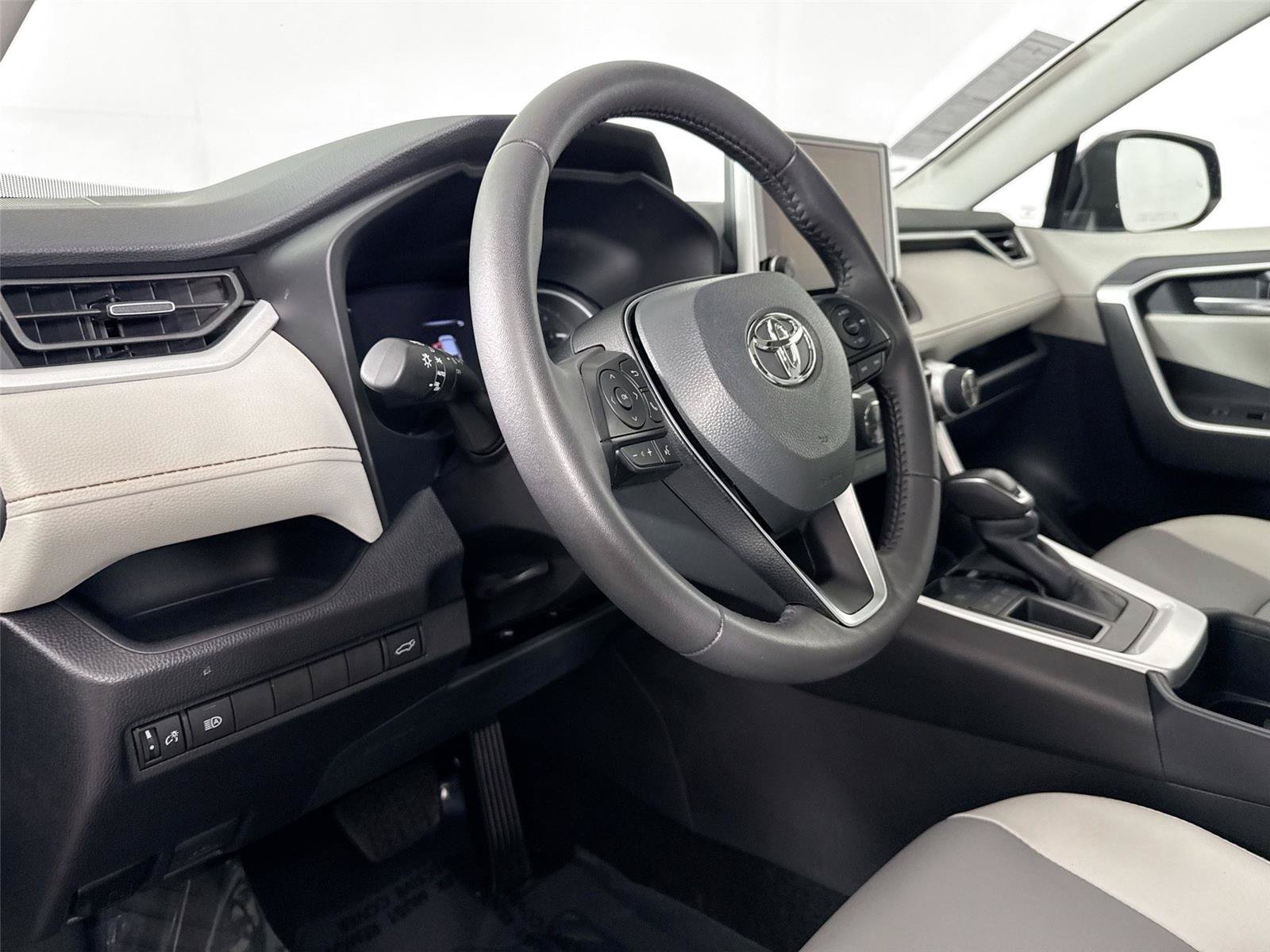 Certified 2025 Toyota RAV4 XLE Premium FWD image 4
