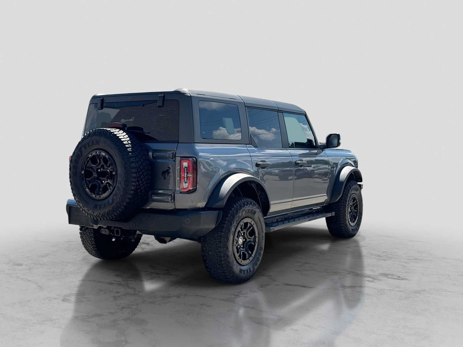 Certified 2023 Ford Bronco Wildtrak AWD/4WD image 6