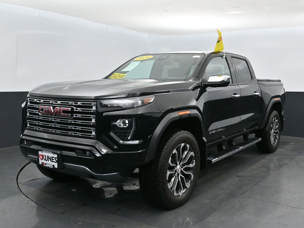 Used 2024 GMC Canyon Denali AWD/4WD image 8