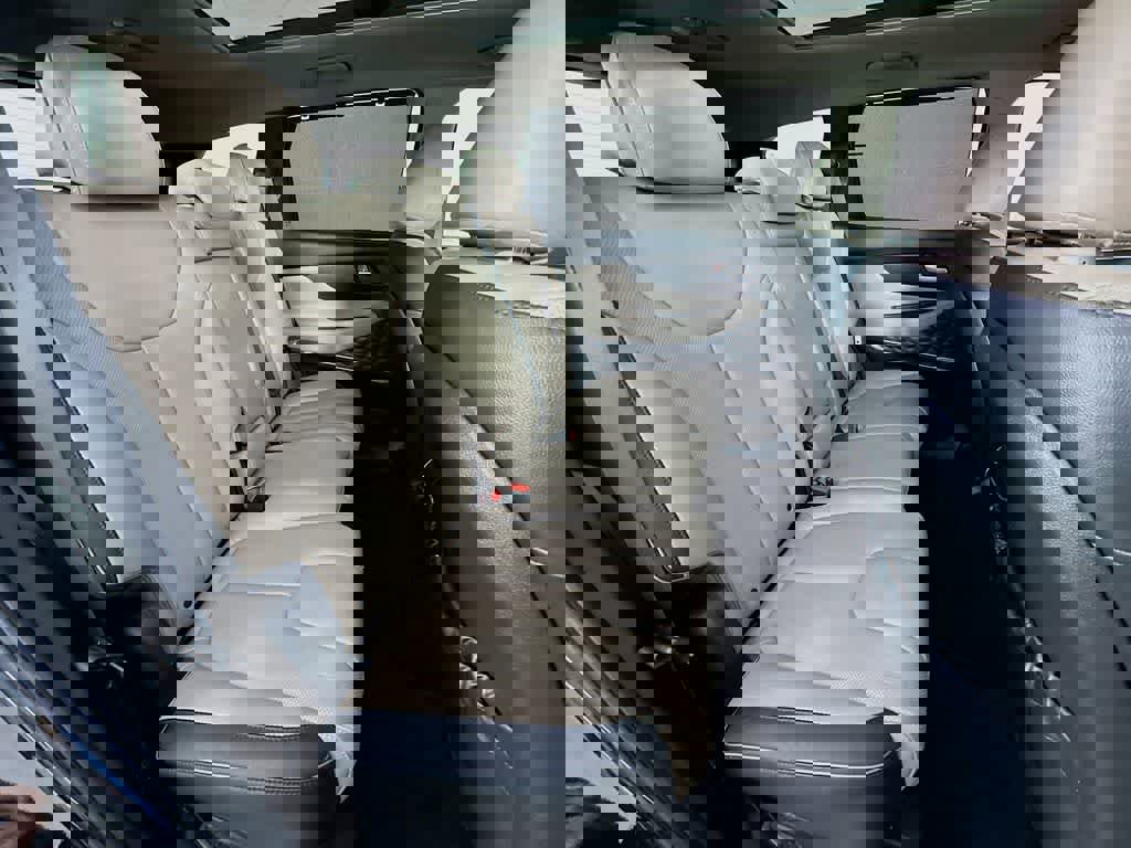 Used 2022 Hyundai Santa Fe Limited AWD/4WD image 33