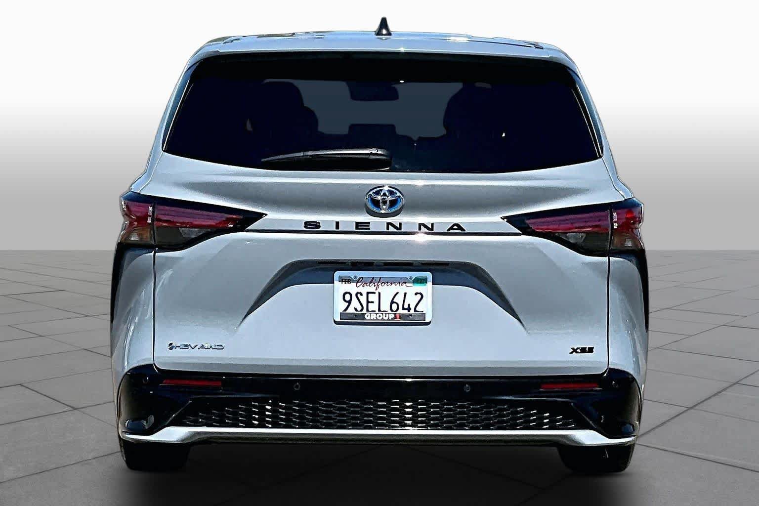 Certified 2025 Toyota Sienna XSE AWD/4WD image 4