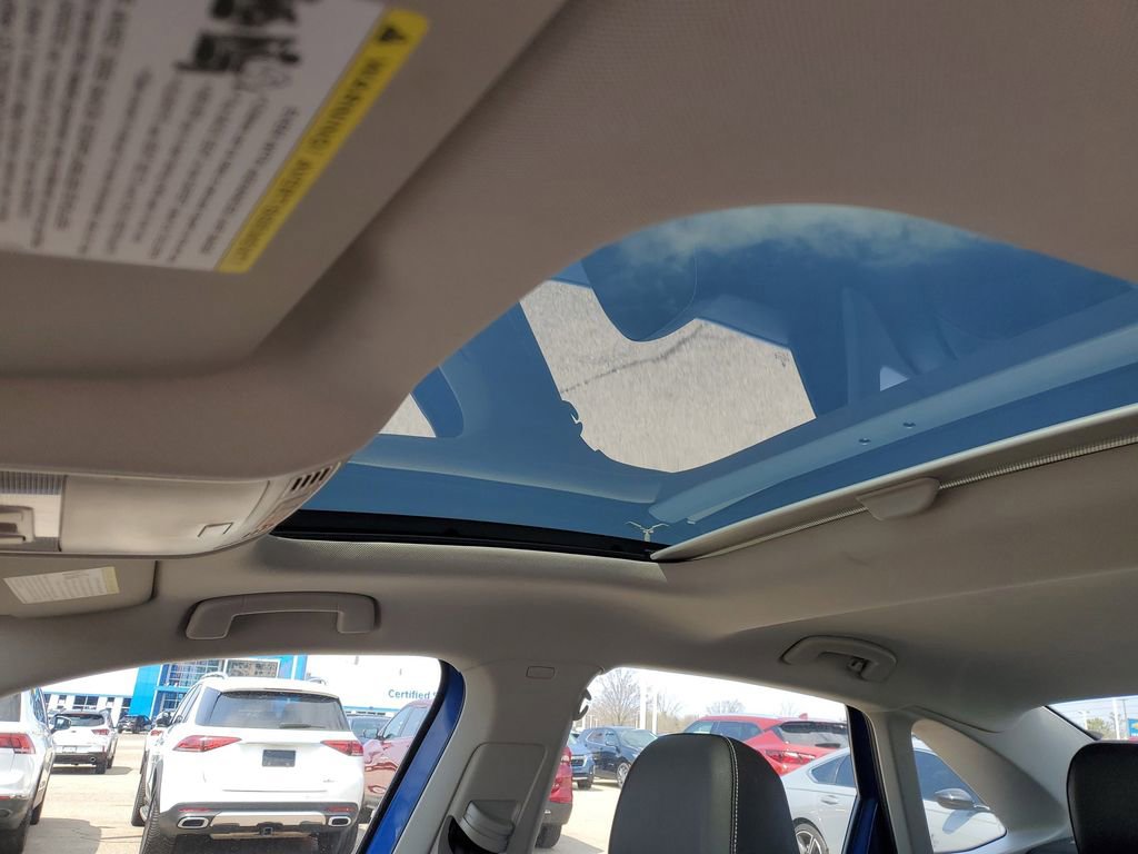 Used 2023 Volkswagen Jetta SE image 7