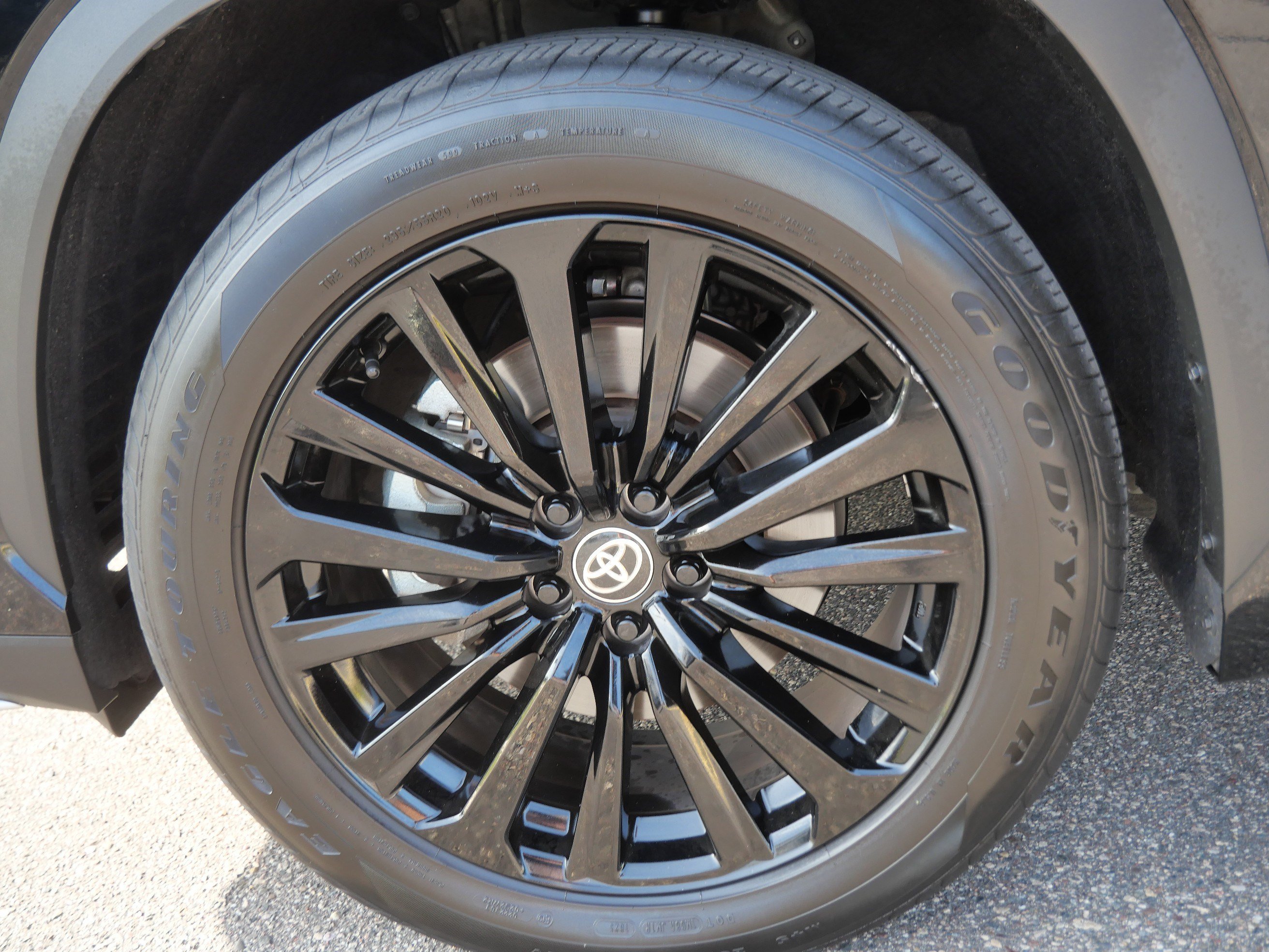 Certified 2025 Toyota Highlander XSE AWD/4WD image 16