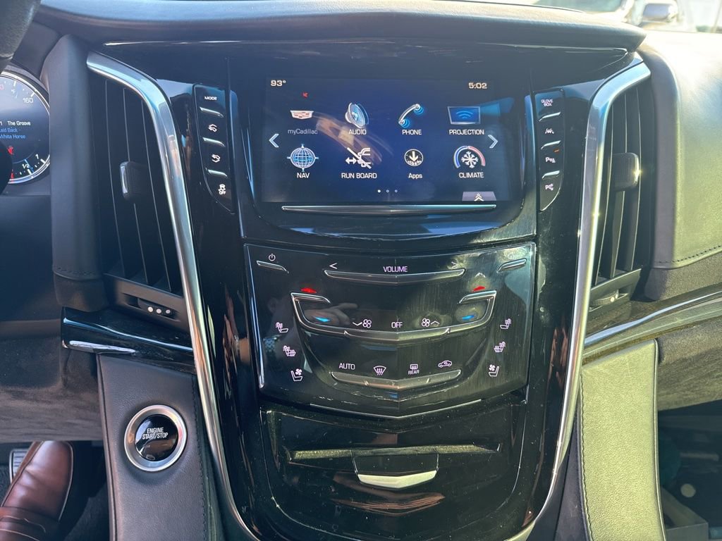 Used 2017 Cadillac Escalade Platinum image 11