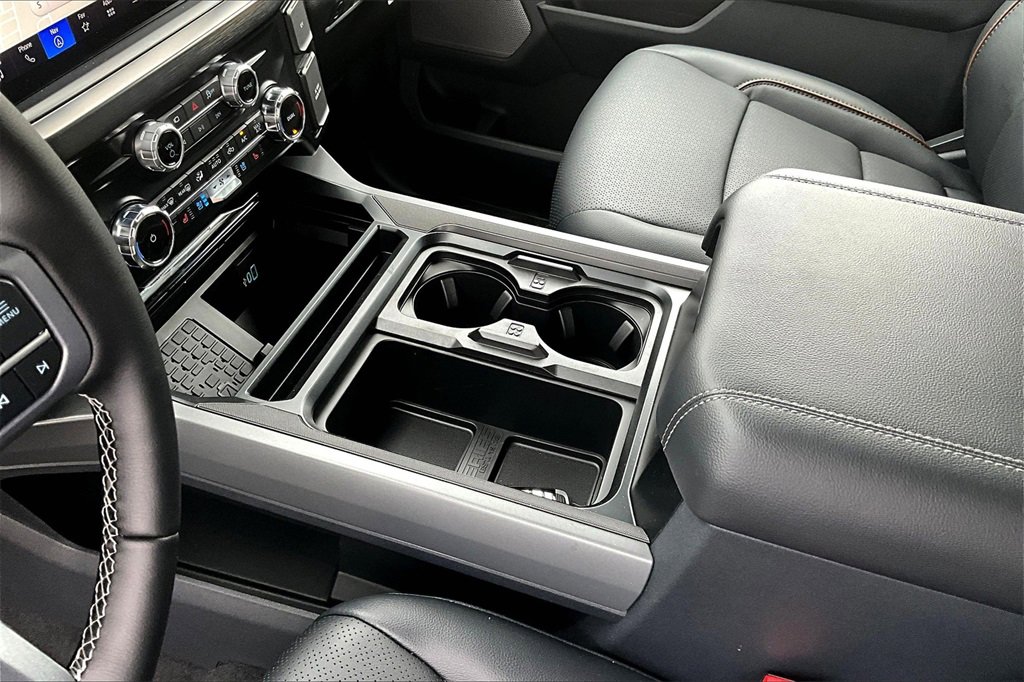 New 2026 Ford F250 Lariat w/ Chrome Package image 25