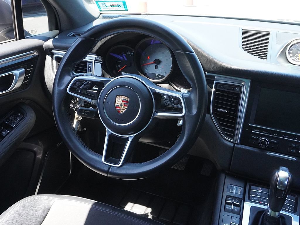 Used 2015 Porsche Macan S AWD/4WD image 25
