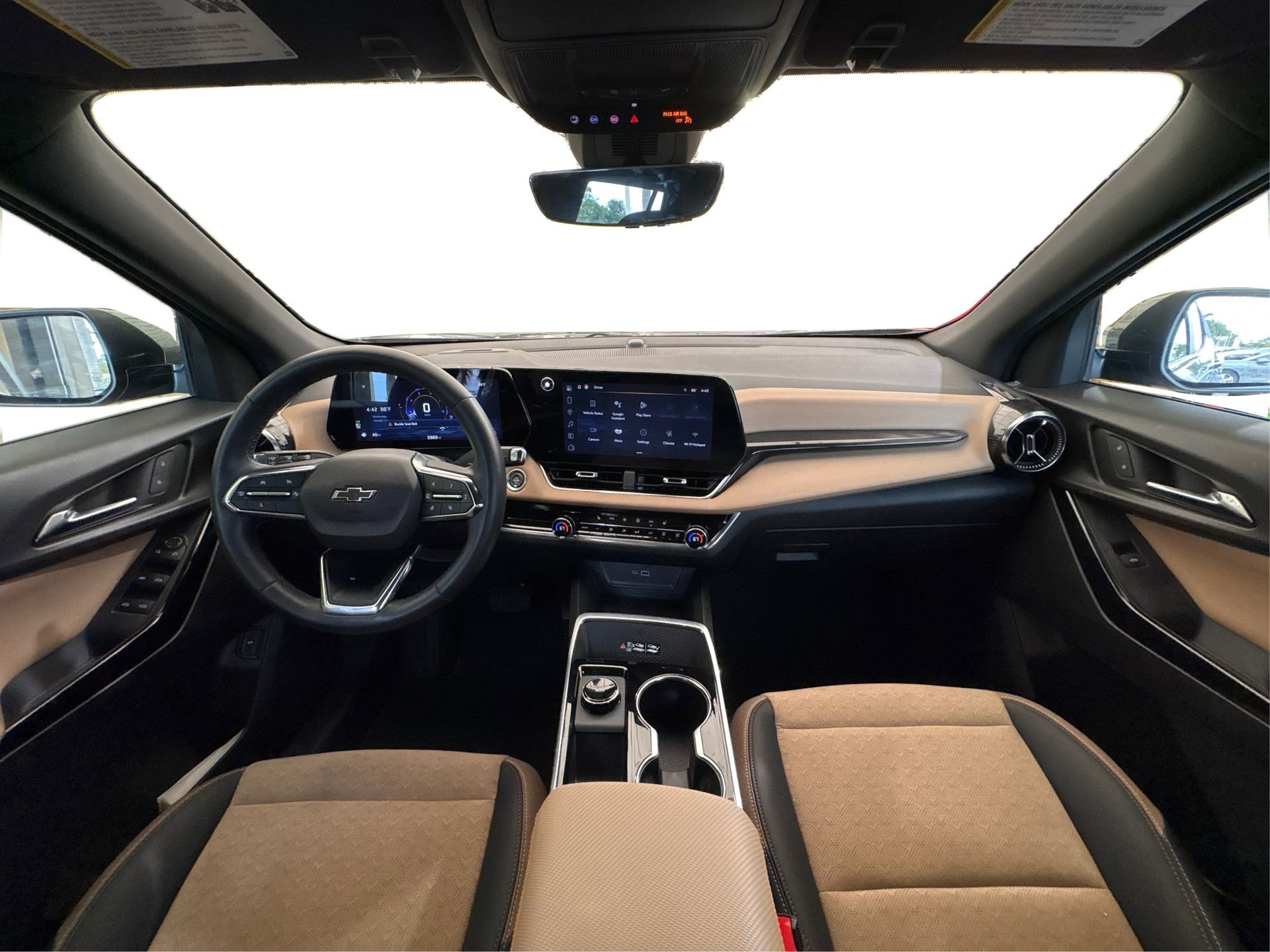 Used 2025 Chevrolet Equinox ACTIV w/ Safety and Technology Package image 23