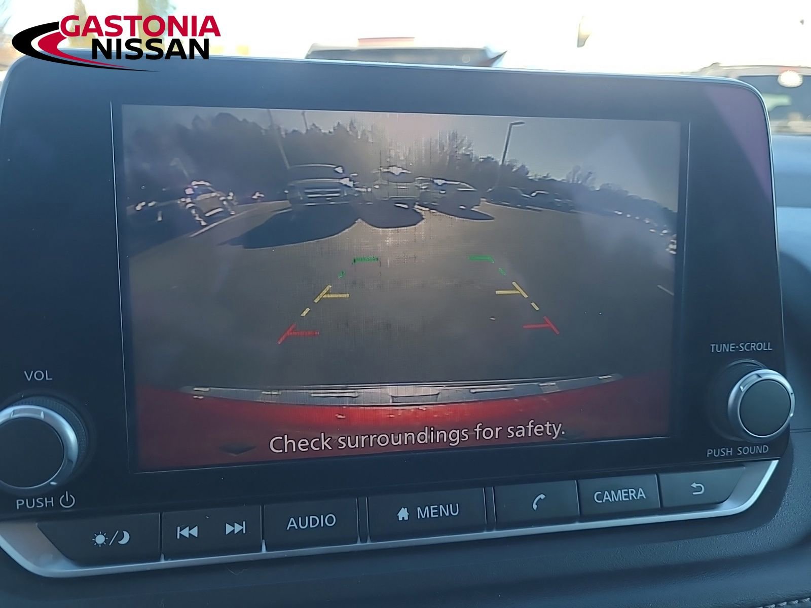 Used 2023 Nissan Rogue SV image 34