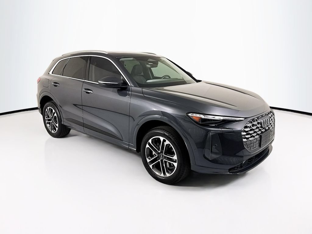 Certified 2025 Audi Q5 Premium Plus w/ Premium Plus AWD/4WD image 3