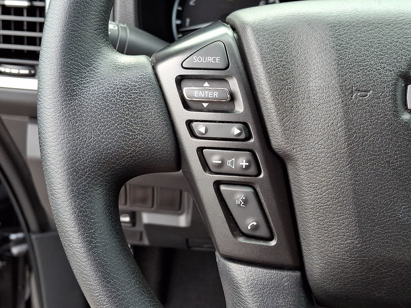 Used 2024 Nissan Frontier SV AWD/4WD image 21