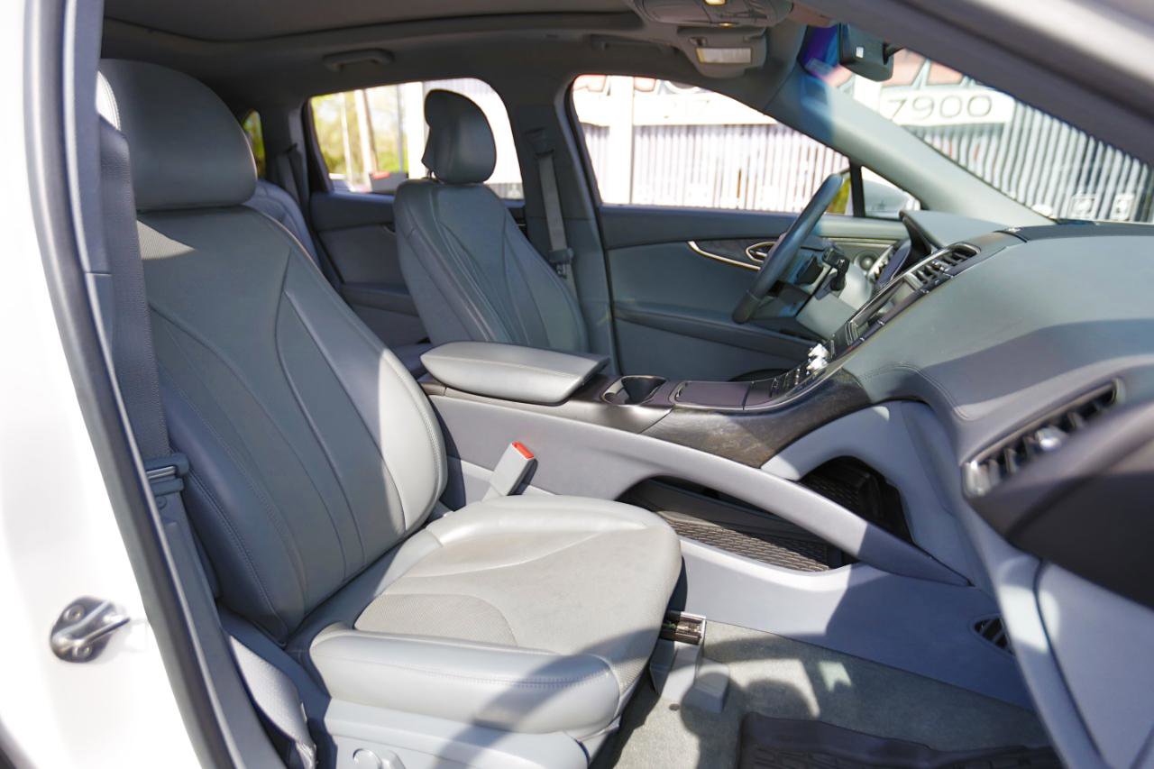 Used 2019 Lincoln Nautilus Reserve image 21