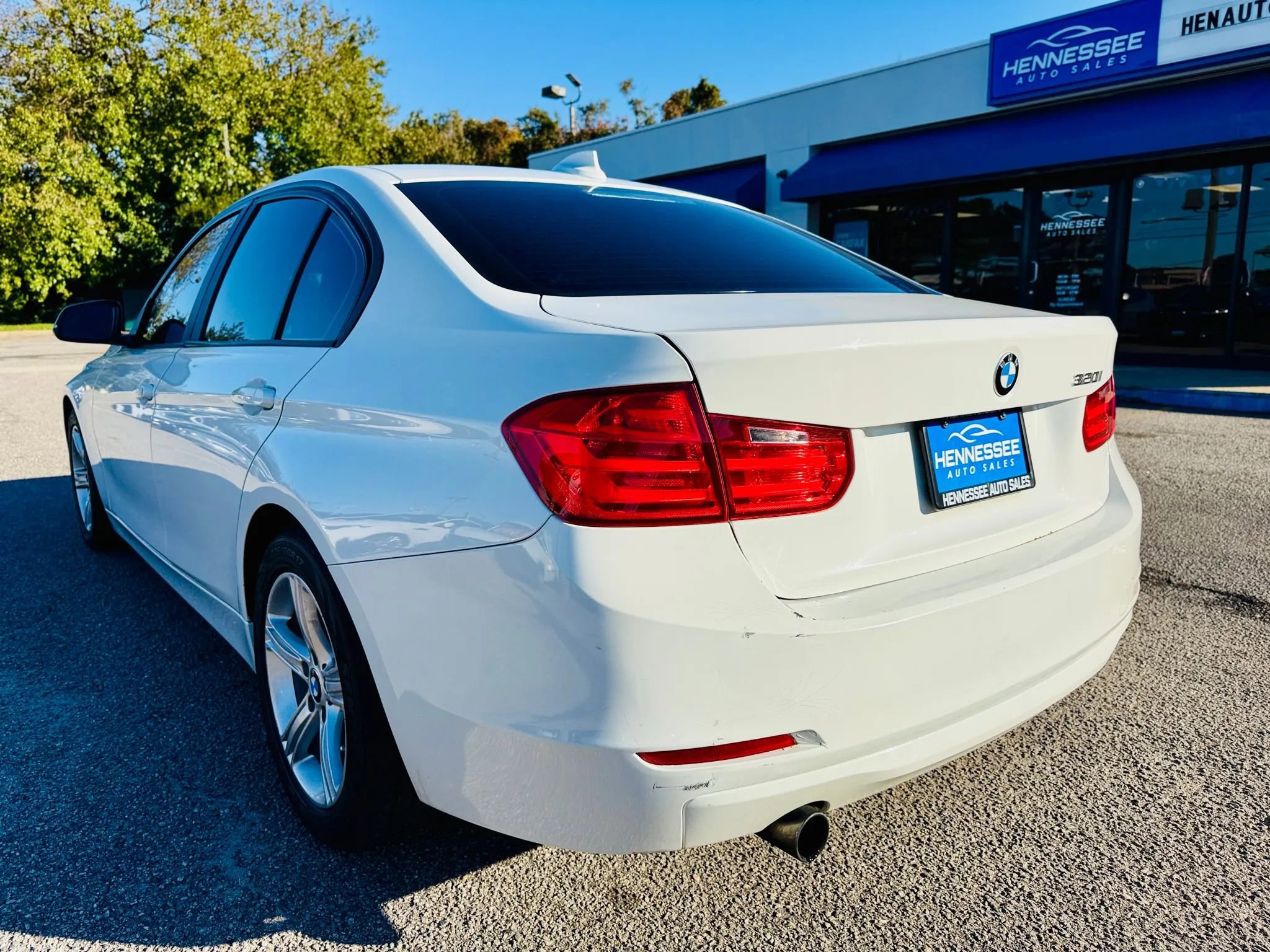 Used 2015 BMW 320i Sedan image 25