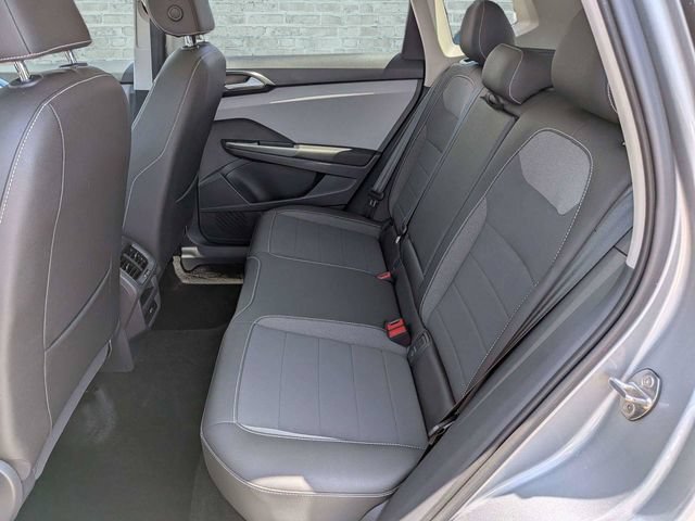Certified 2023 Volkswagen Taos SE w/ Panoramic Sunroof Package FWD image 14