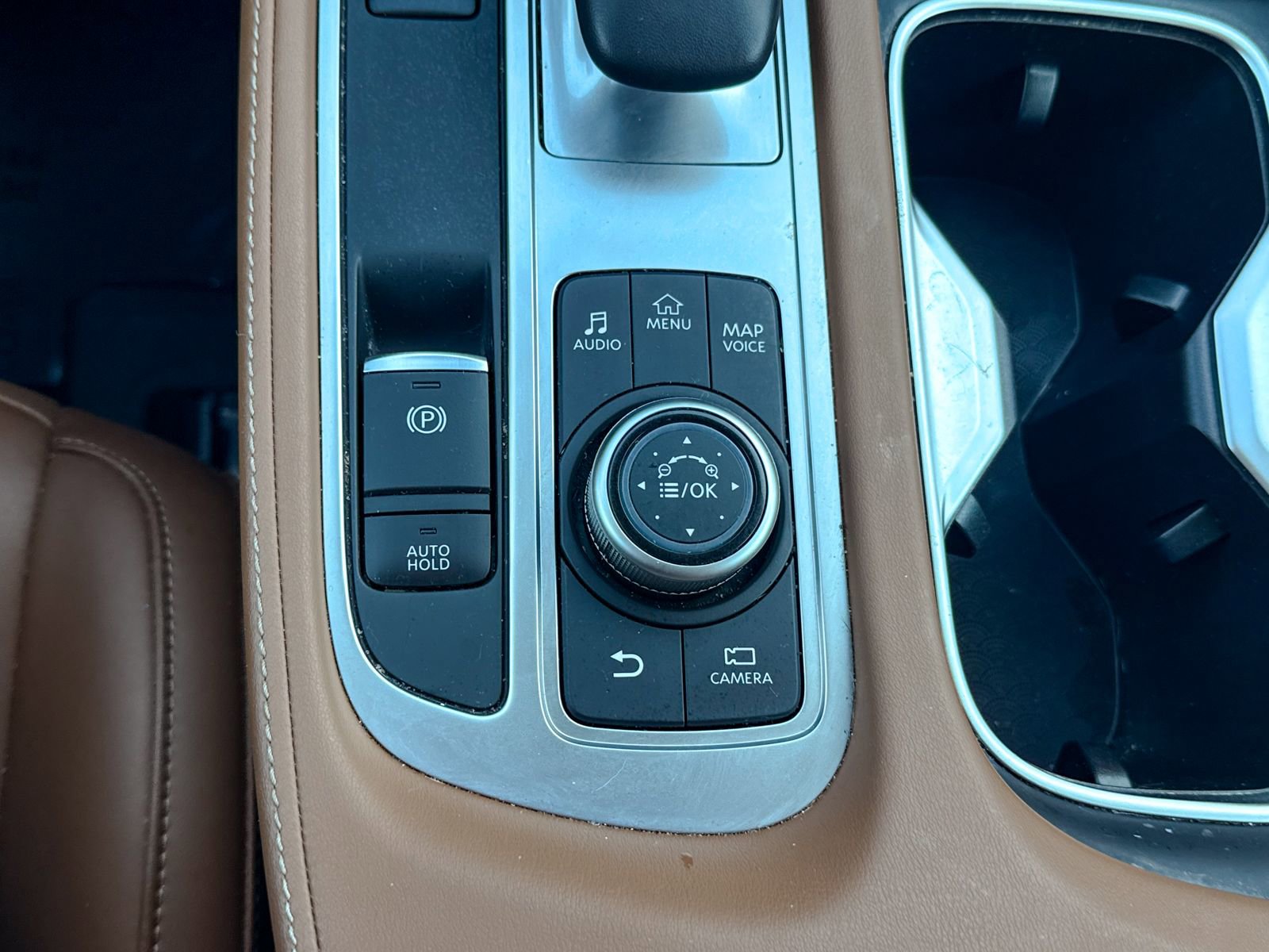 Used 2024 INFINITI QX60 Sensory w/ Vision Package image 39