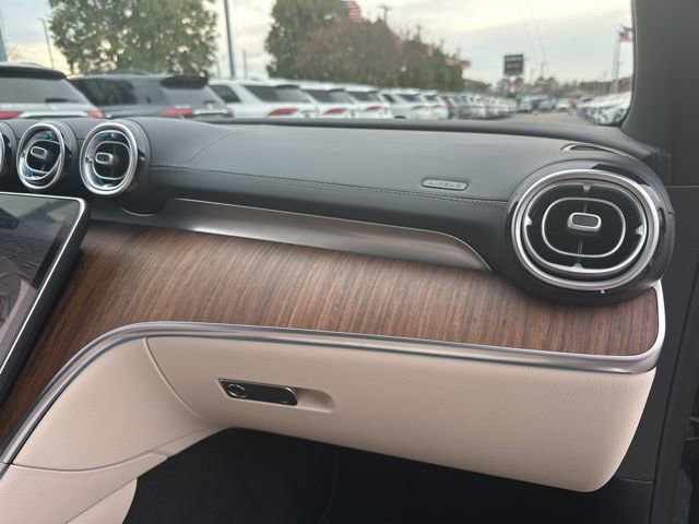 Certified 2024 Mercedes-Benz CLE 300 4MATIC Cabriolet image 33