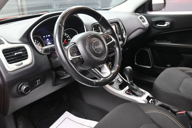 Used 2018 Jeep Compass Sport w/ Cold Weather Group AWD/4WD image 14