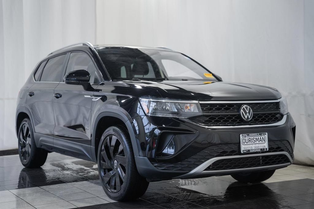 Used 2023 Volkswagen Taos SE w/ Black Wheel Package AWD/4WD 360° Tour