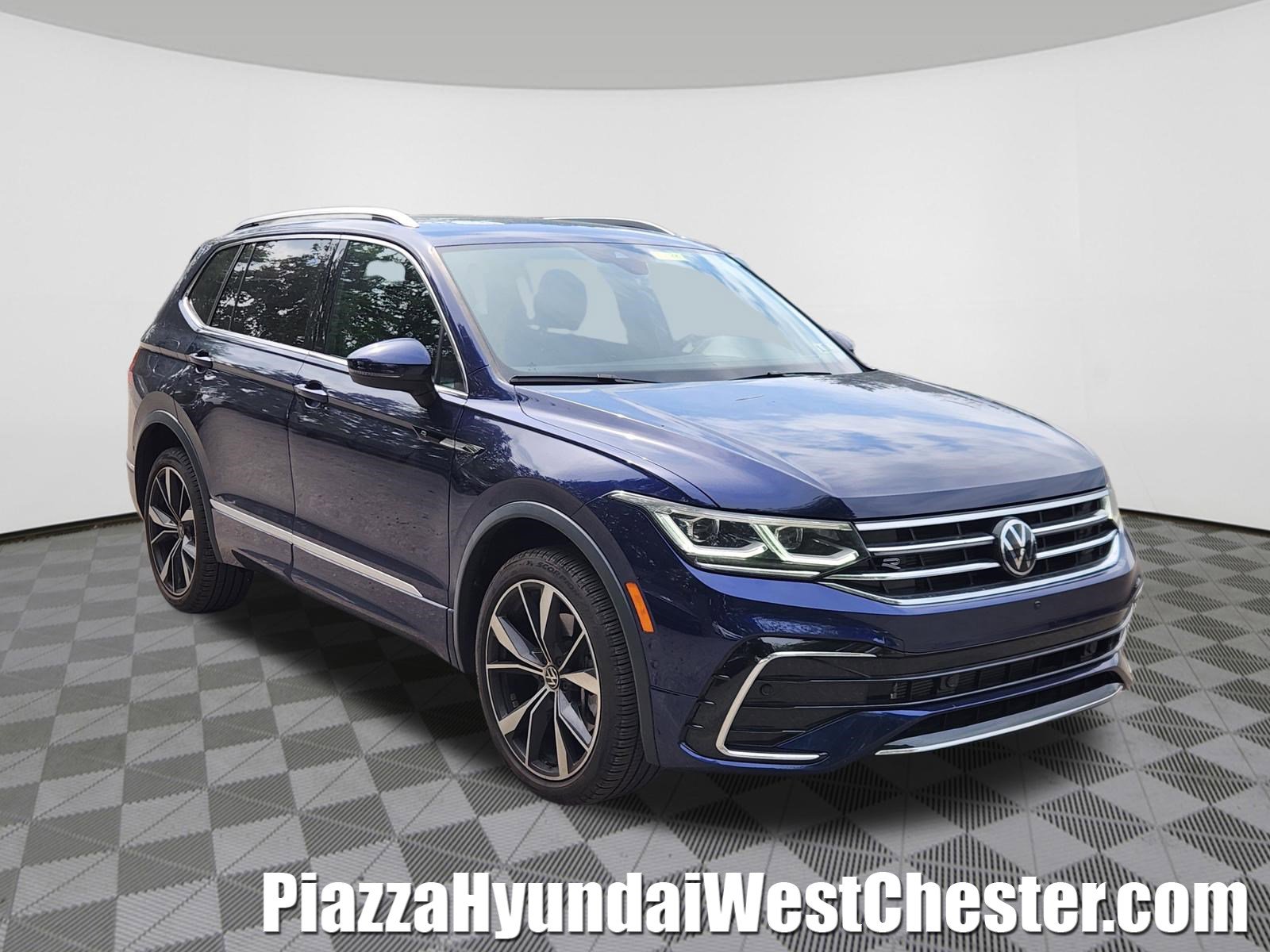 Used 2024 Volkswagen Tiguan SEL R-Line AWD/4WD image 1