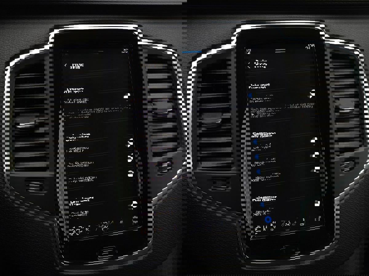 Used 2024 Volvo XC90 B5 Core w/ Climate Package image 44