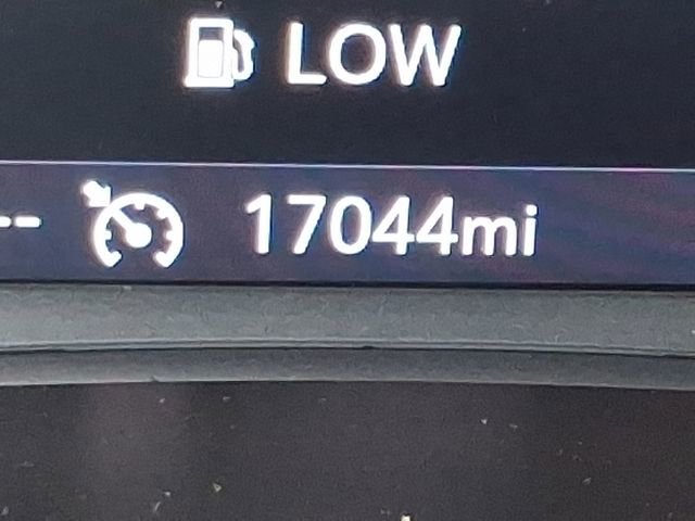 Used 2023 Chevrolet Blazer LT image 19