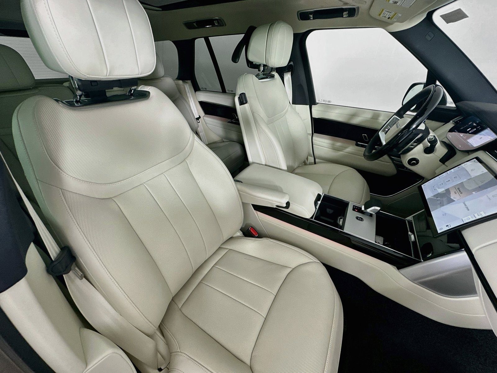 New 2026 Land Rover Range Rover SE AWD/4WD image 44
