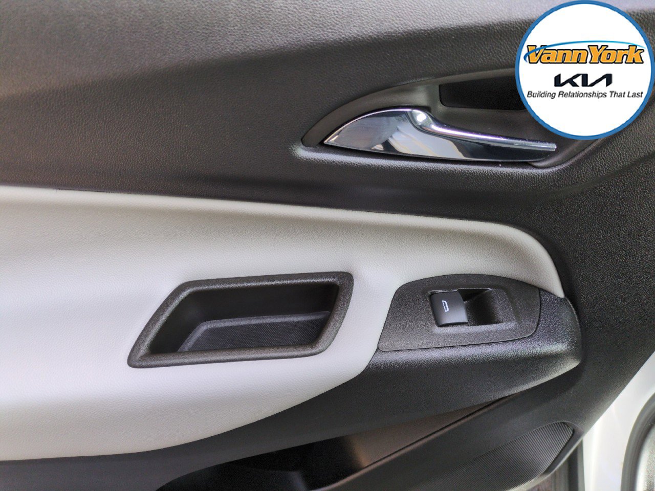 Used 2023 Chevrolet Equinox LS w/ Driver Confidence II Package image 32