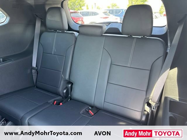 Used 2024 GMC Acadia Elevation w/ Luxury Package AWD/4WD image 11