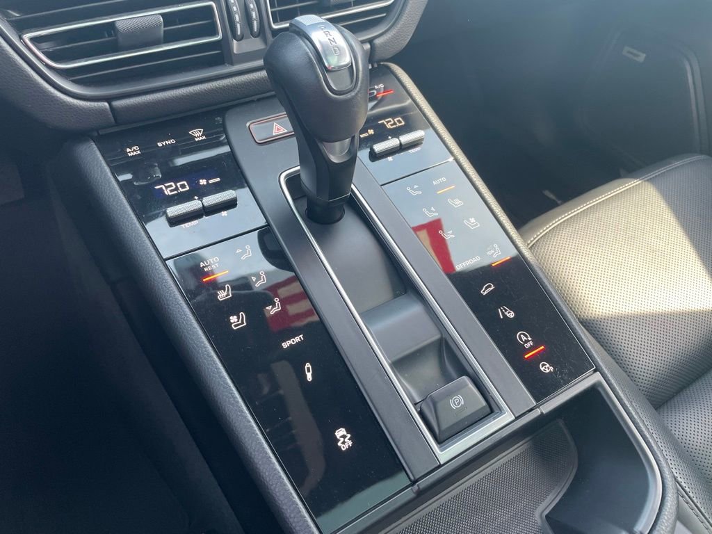Used 2022 Porsche Macan S w/ Premium Package Plus image 17