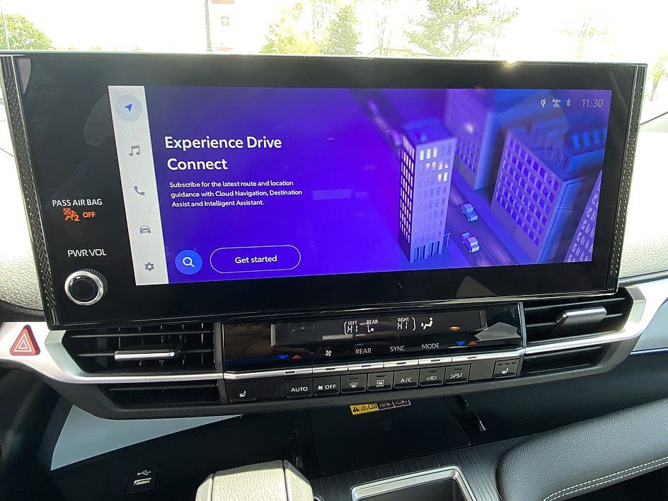 Certified 2025 Toyota Sienna XLE FWD image 16