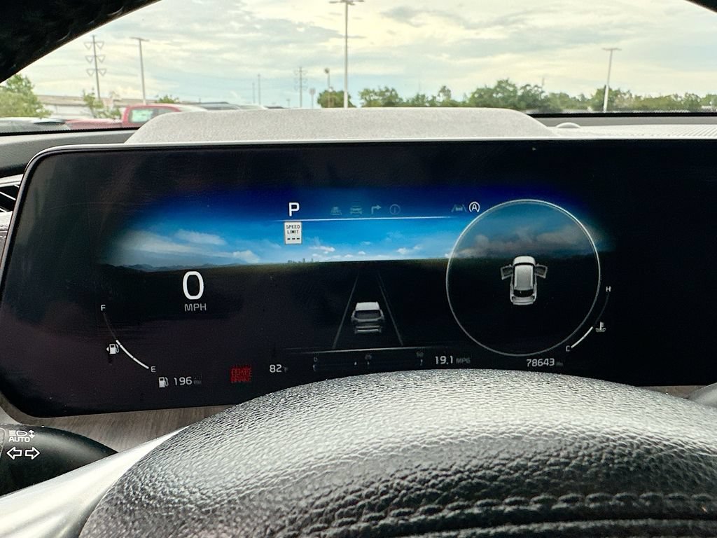 Used 2023 Kia Telluride SX FWD image 12