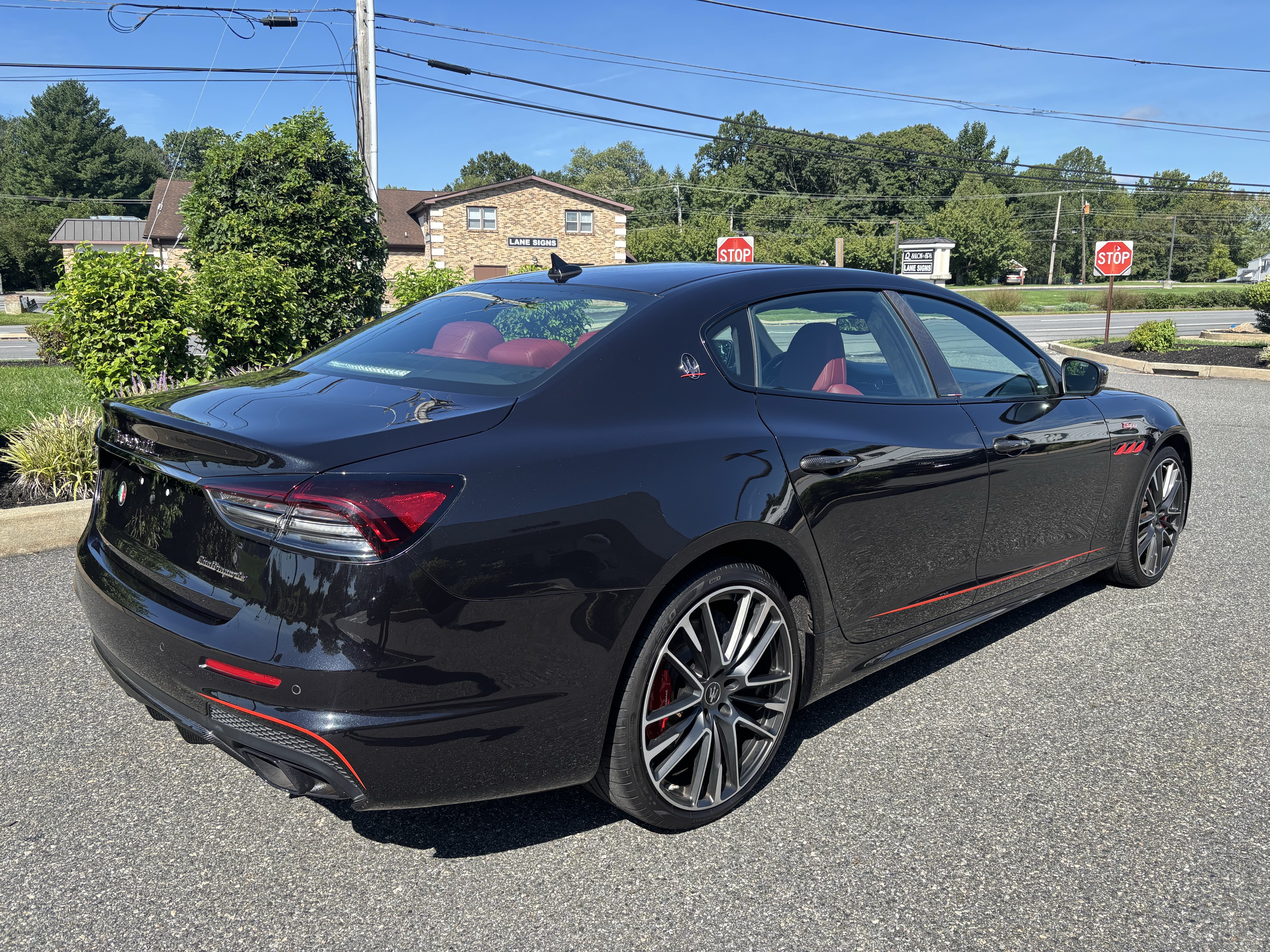 Used 2021 Maserati Quattroporte Trofeo RWD image 5