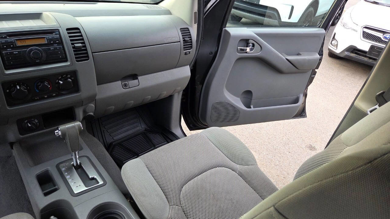Used 2008 Nissan Frontier SE w/ SE Value Truck Pkg AWD/4WD image 34