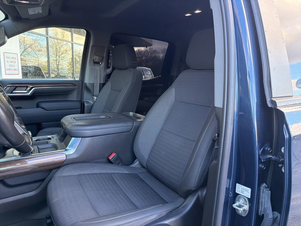 Used 2022 Chevrolet Silverado 1500 LT w/ Z71 Off-Road Package image 19