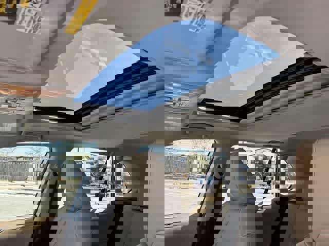 Used 2021 Toyota RAV4 XLE Premium image 20