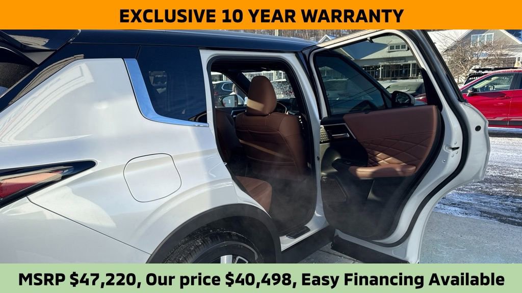 New 2026 Mitsubishi Outlander SEL image 13