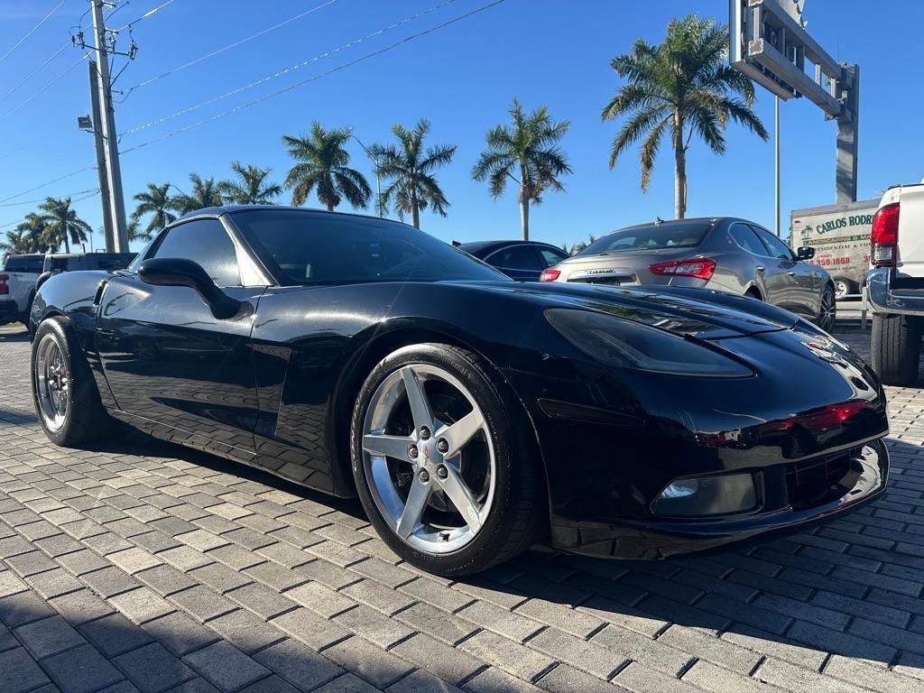 Used 2010 Chevrolet Corvette Coupe w/ 1LT image 1