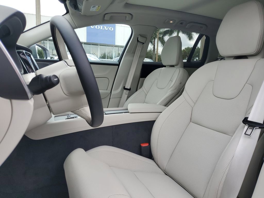 New 2026 Volvo V60 B5 Cross Country Ultra w/ Protection Package Premier image 15