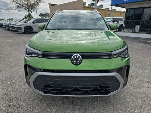New 2026 Volkswagen Taos SE FWD image 2