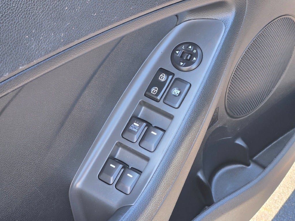 Used 2017 Kia Forte LX FWD image 15