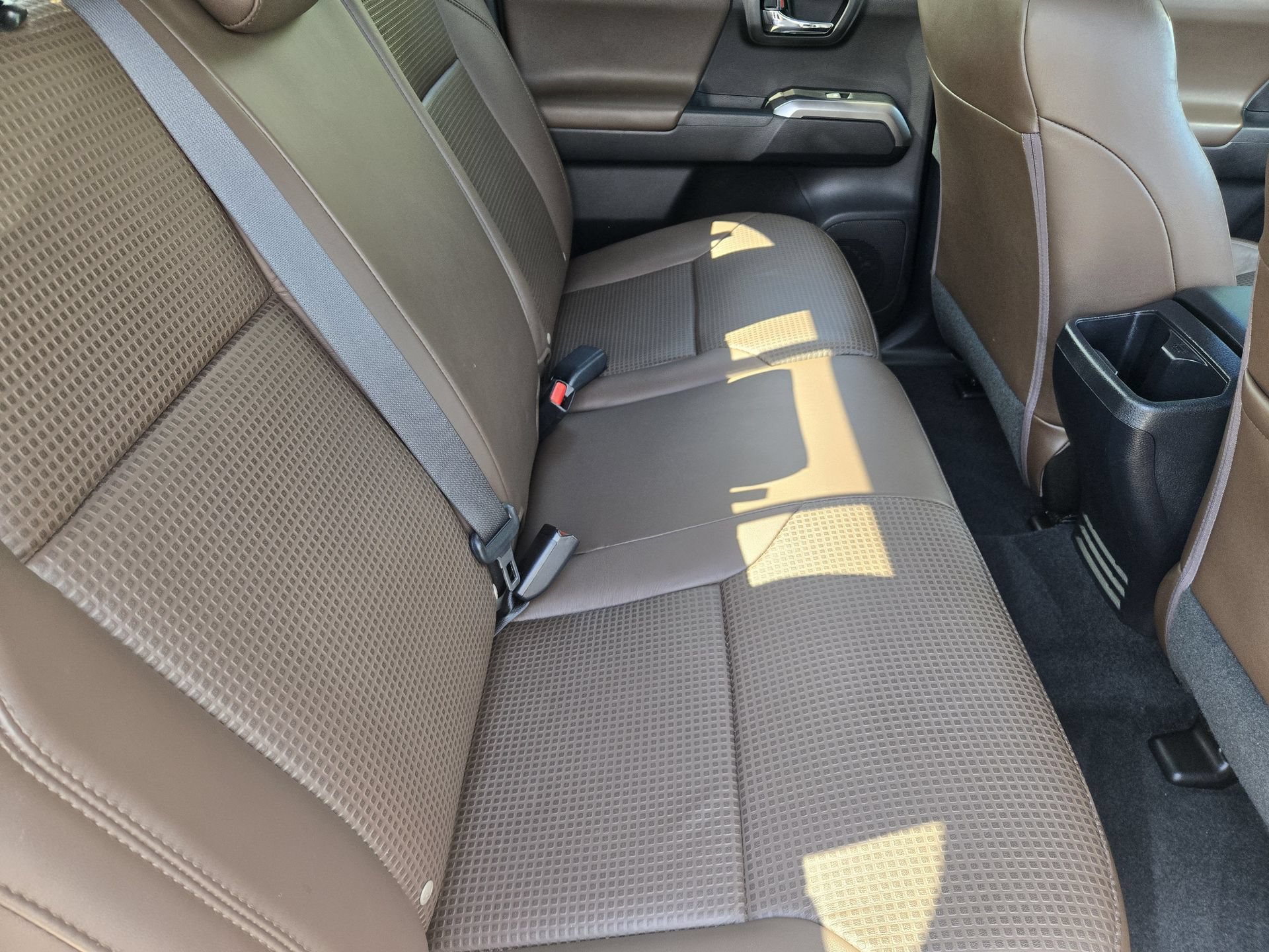 Used 2021 Toyota Tacoma Limited RWD image 29